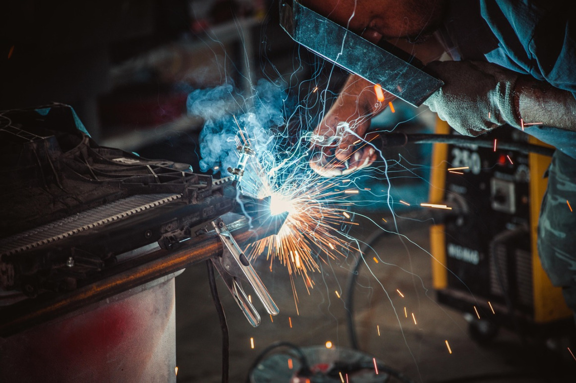 welding inspector hard hat clipboard